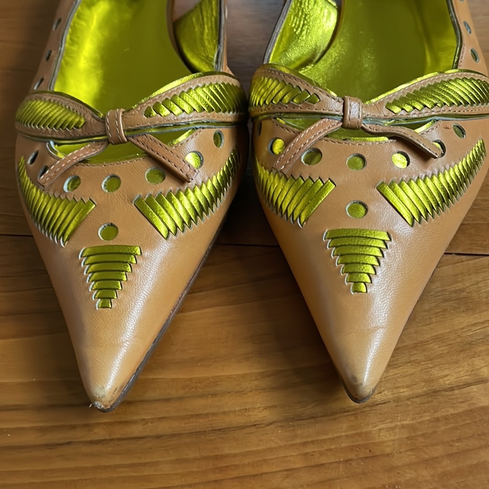 Sergio Rossi Tan Kitten Heel Slingbacks with Metallic features Size 38 or 7-1/2 - Picture 6 of 9